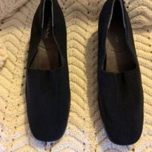 EUC What's What Black Slip On Shoes by Aerosoles Size 10